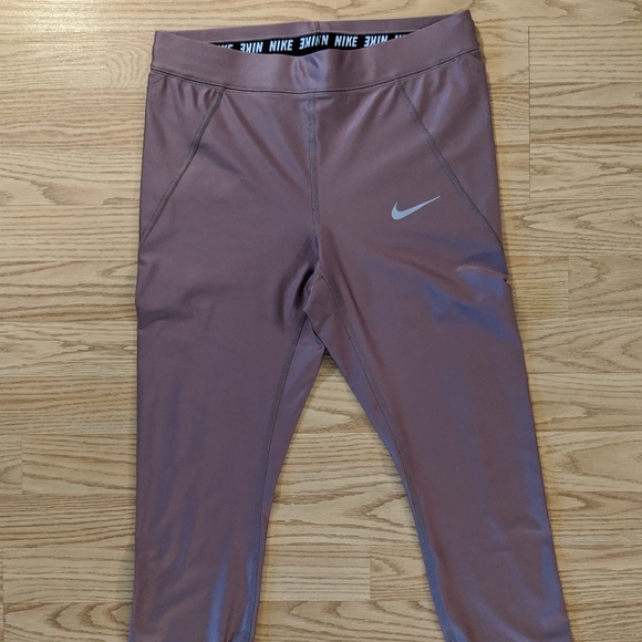 Nike Pants - Nike Speed 7/8 Running Tights